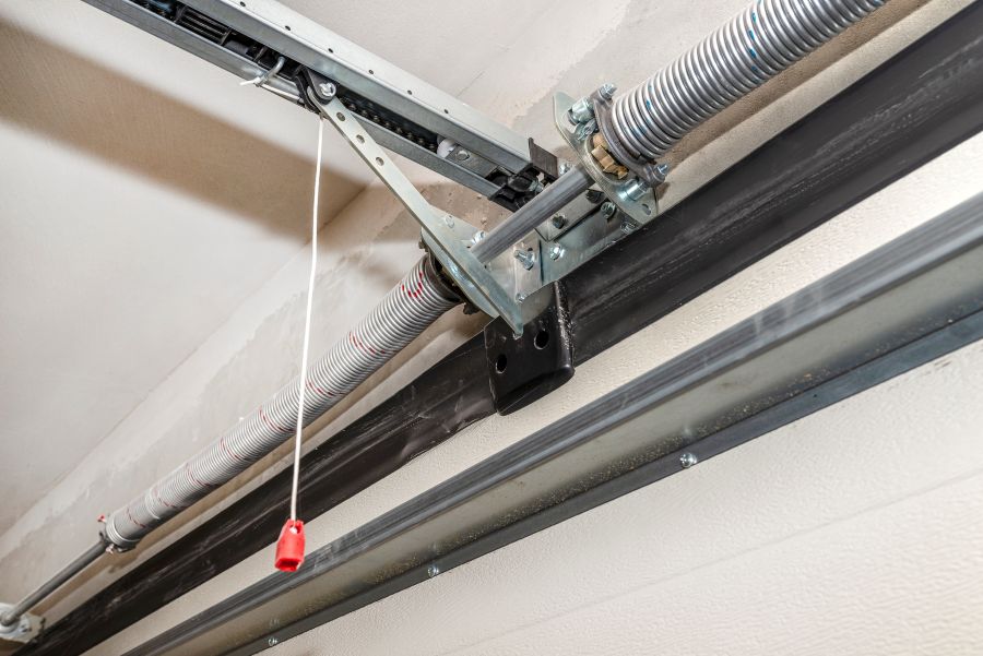 Featured image for “Chain Drive vs. Belt Drive Garage Door Openers: Pros and Cons”